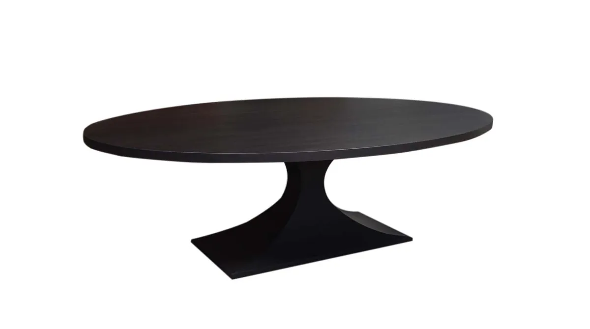 Oro Medonte dining table